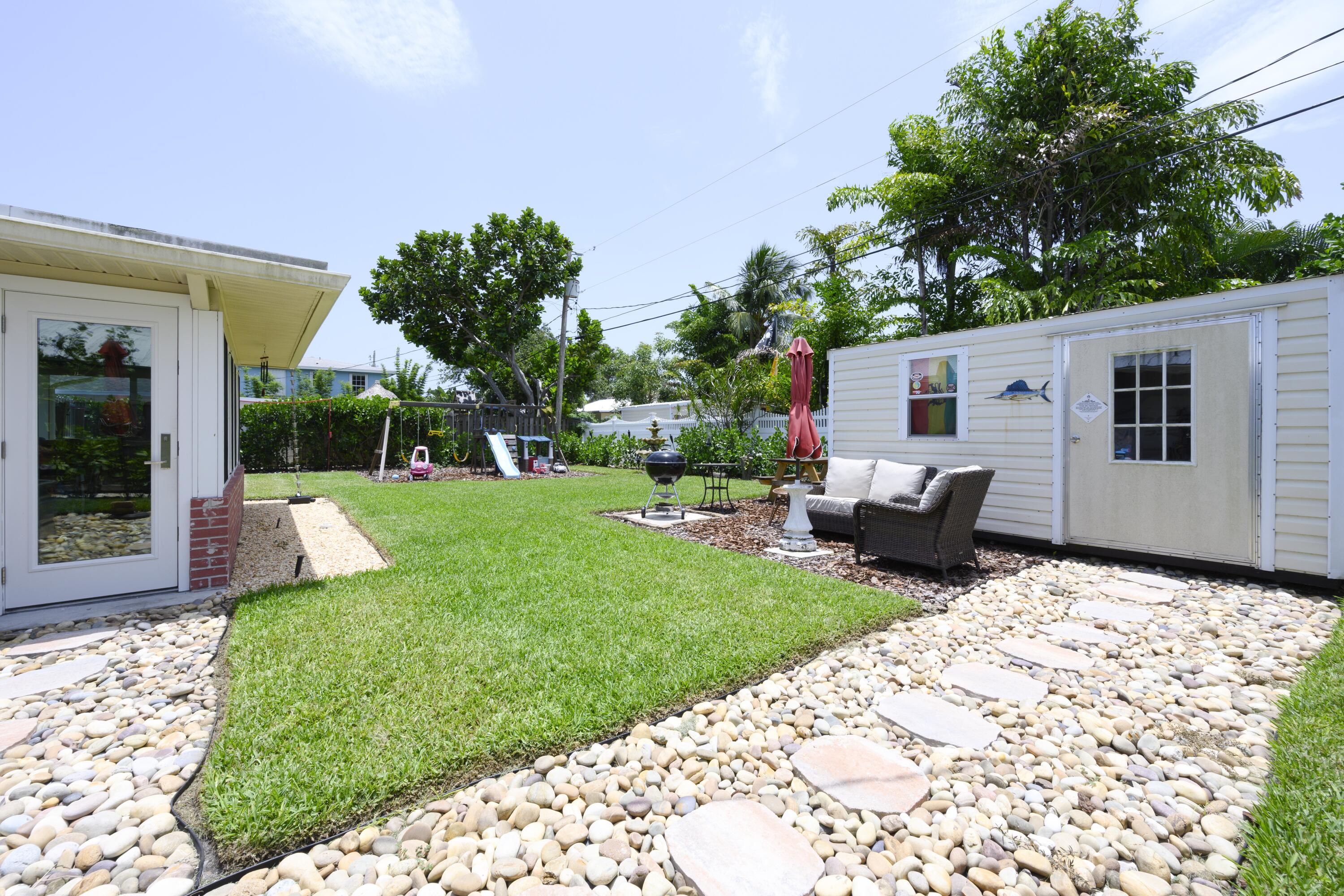 10 Van Road Jupiter, FL 33469 - Photo 21 of 42 BACKYARD