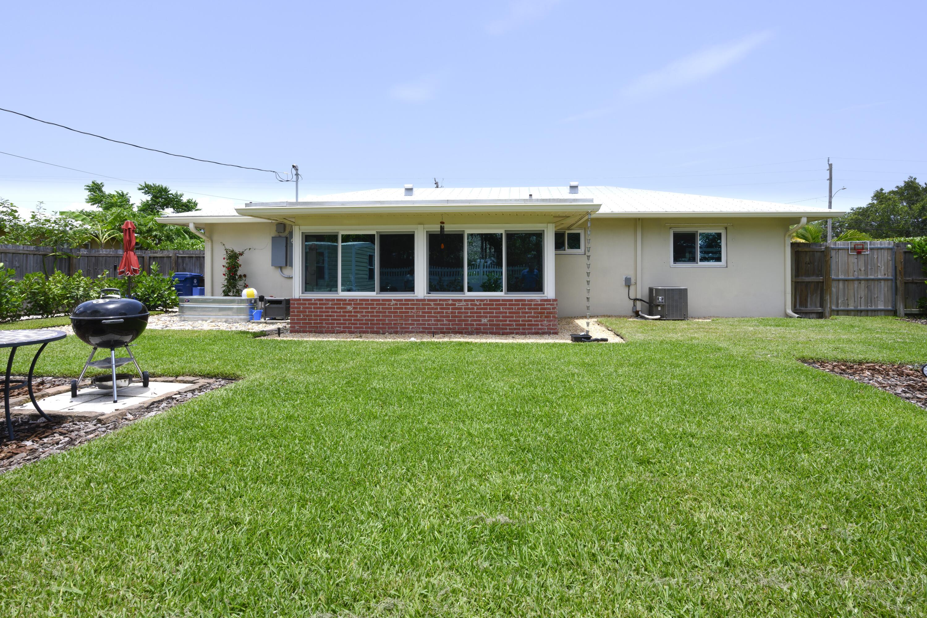10 Van Road Jupiter, FL 33469 - Photo 3 of 42 BACKYARD