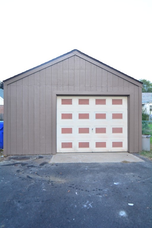 17 Hartley Street Springfield, MA 01104 - Photo 3 of 11 Gallery Image 3