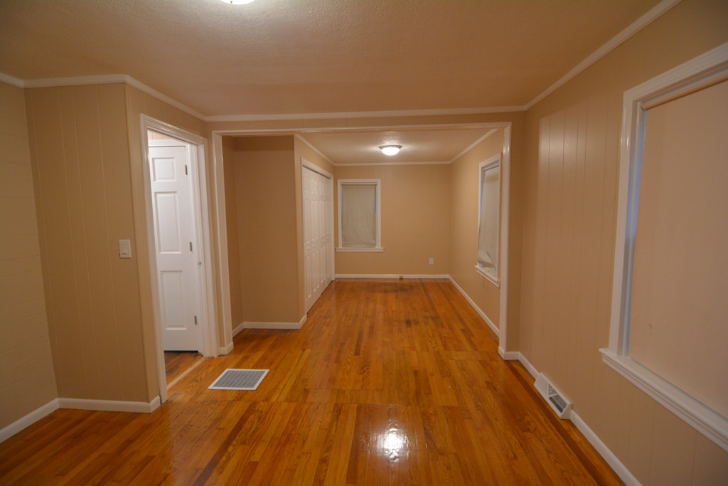 17 Hartley Street Springfield, MA 01104 - Photo 7 of 11 Gallery Image 7