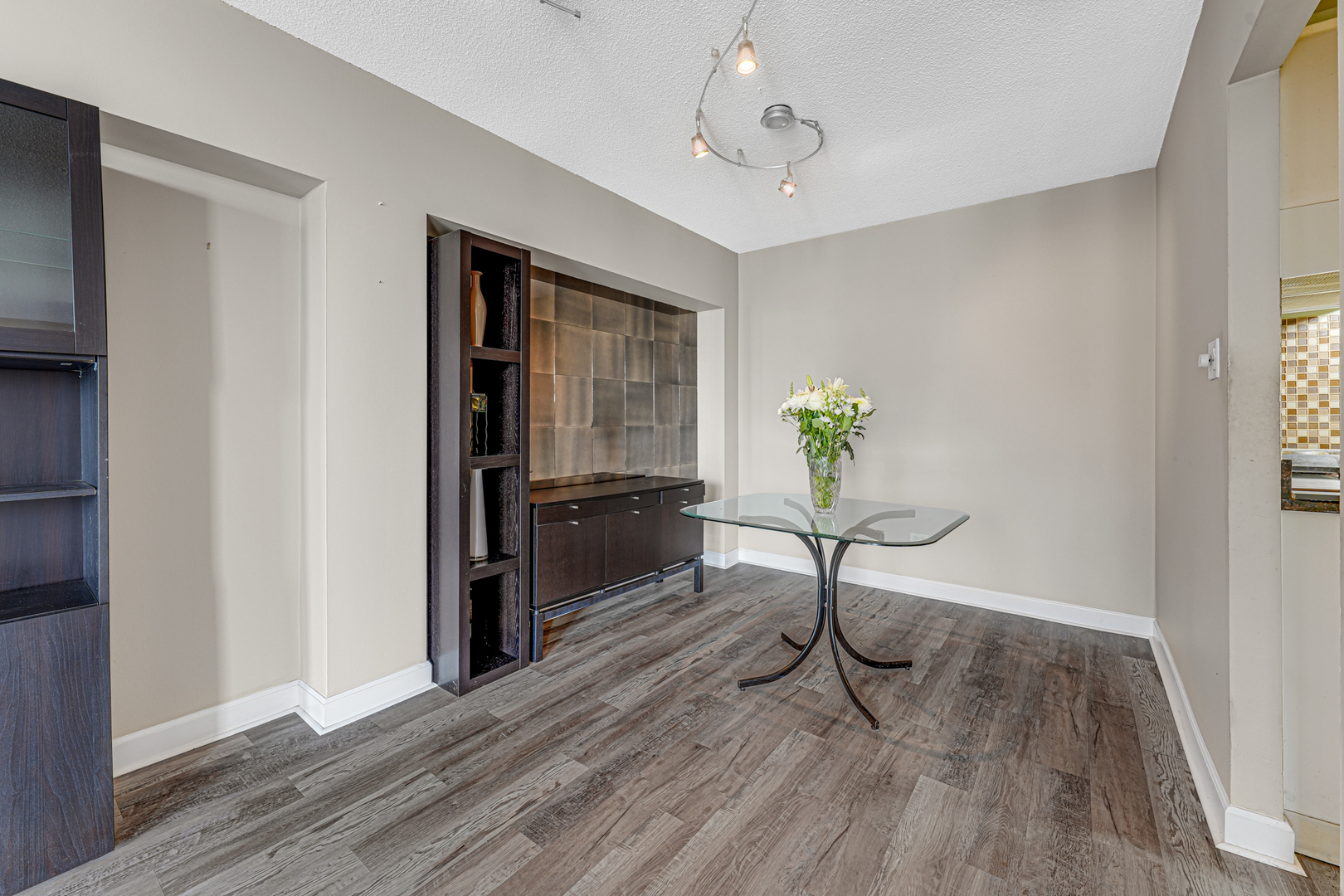 9001 Golf Road, Unit 9C Des Plaines, IL 60016 - Photo 5 of 14