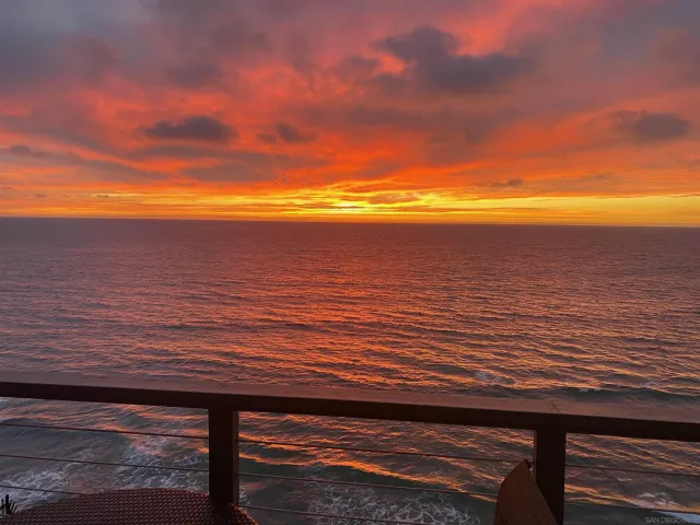 $1,695,000 | 940 Sealane Drive, Unit 5, Encinitas, CA 92024