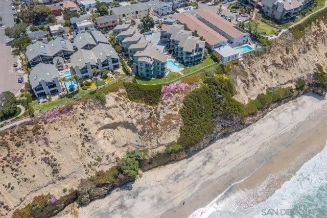$1,695,000 | 940 Sealane Drive, Unit 5, Encinitas, CA 92024