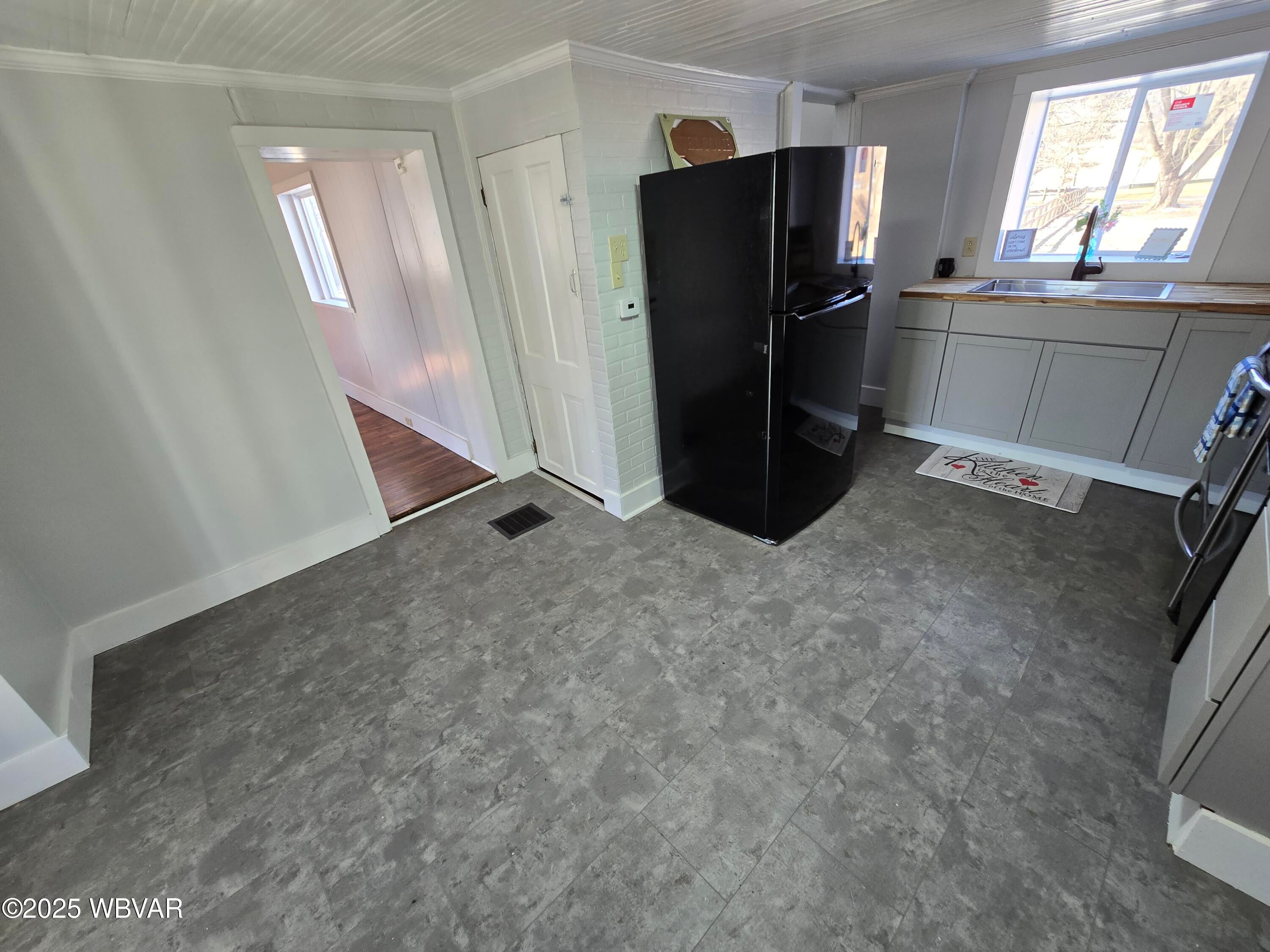 387 Davidson Road Jersey Shore, PA 17740 - Photo 18 of 40 20250214_123542