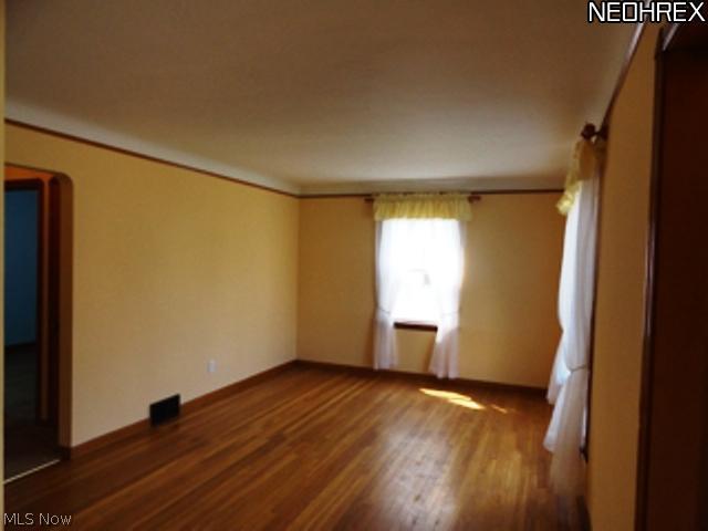 15518 Turney Road Maple Heights, OH 44137 - Photo 3 of 18 Gallery Image 3