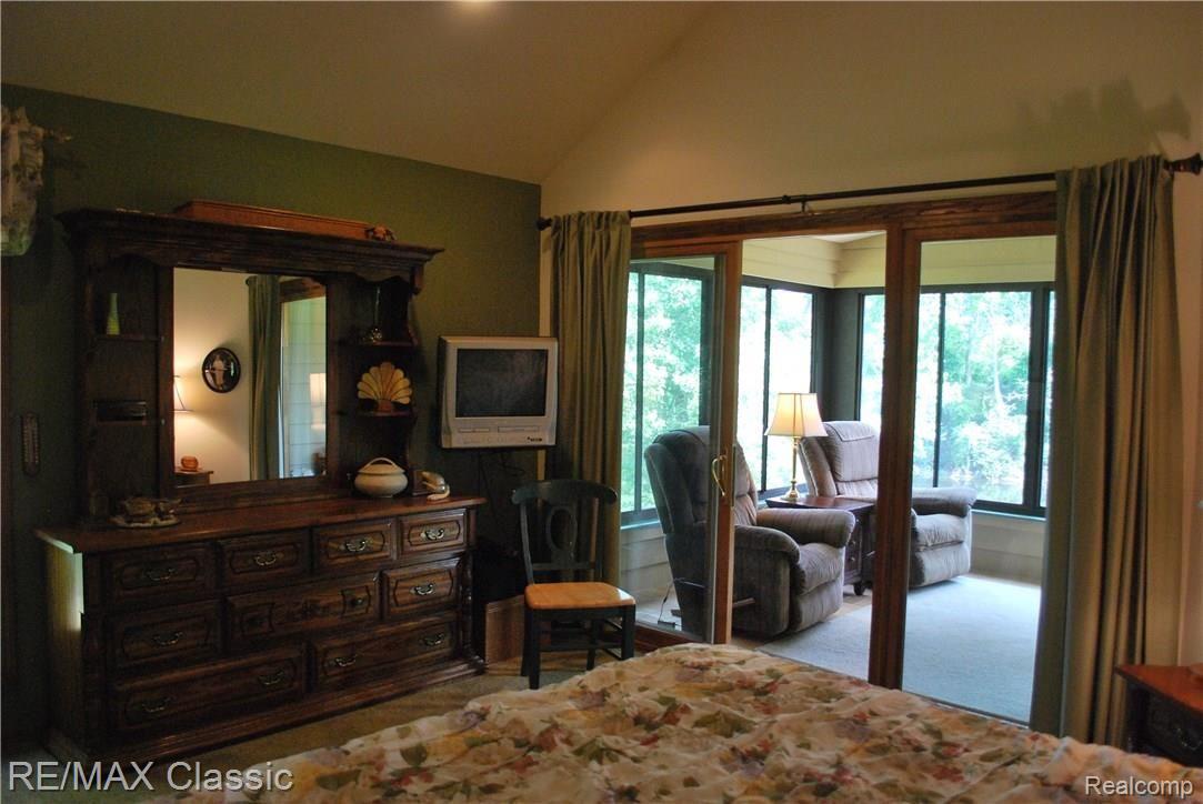 2280 Ford Road White Lake, MI 48383 - Photo 35 of 82 060.JPG
