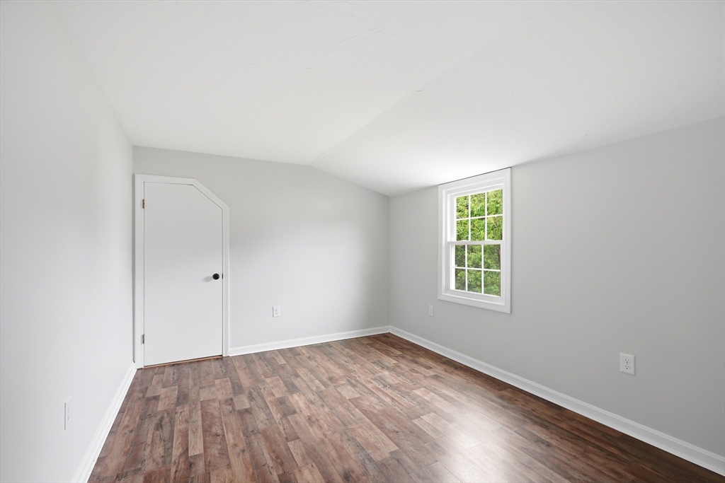 25 Julia Road Weymouth, MA 02191 - Photo 26 of 34