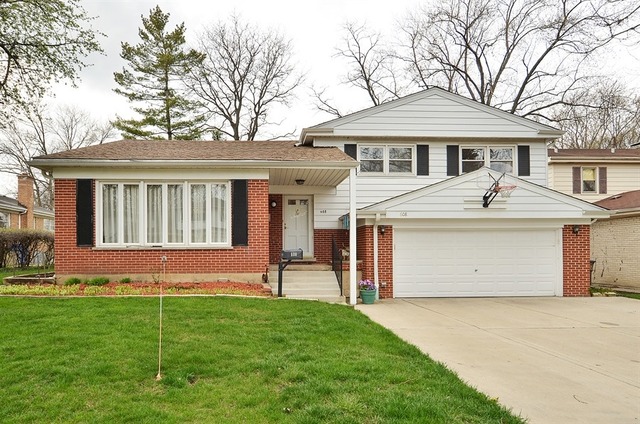 608 Sumac Road Highland Park, IL 60035 - Photo 1 of 16
