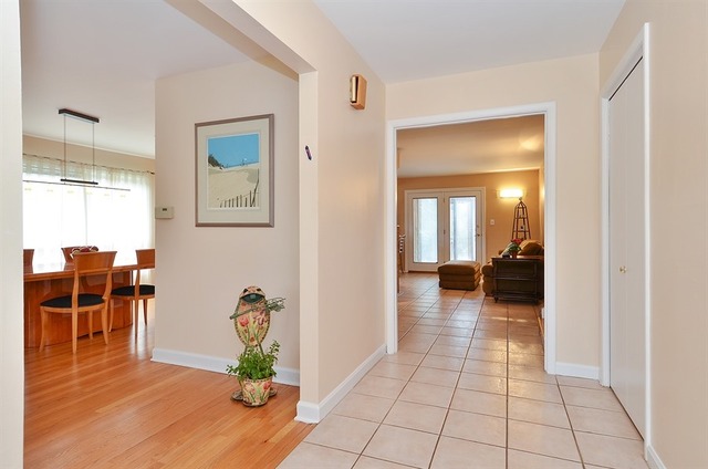 608 Sumac Road Highland Park, IL 60035 - Photo 2 of 16