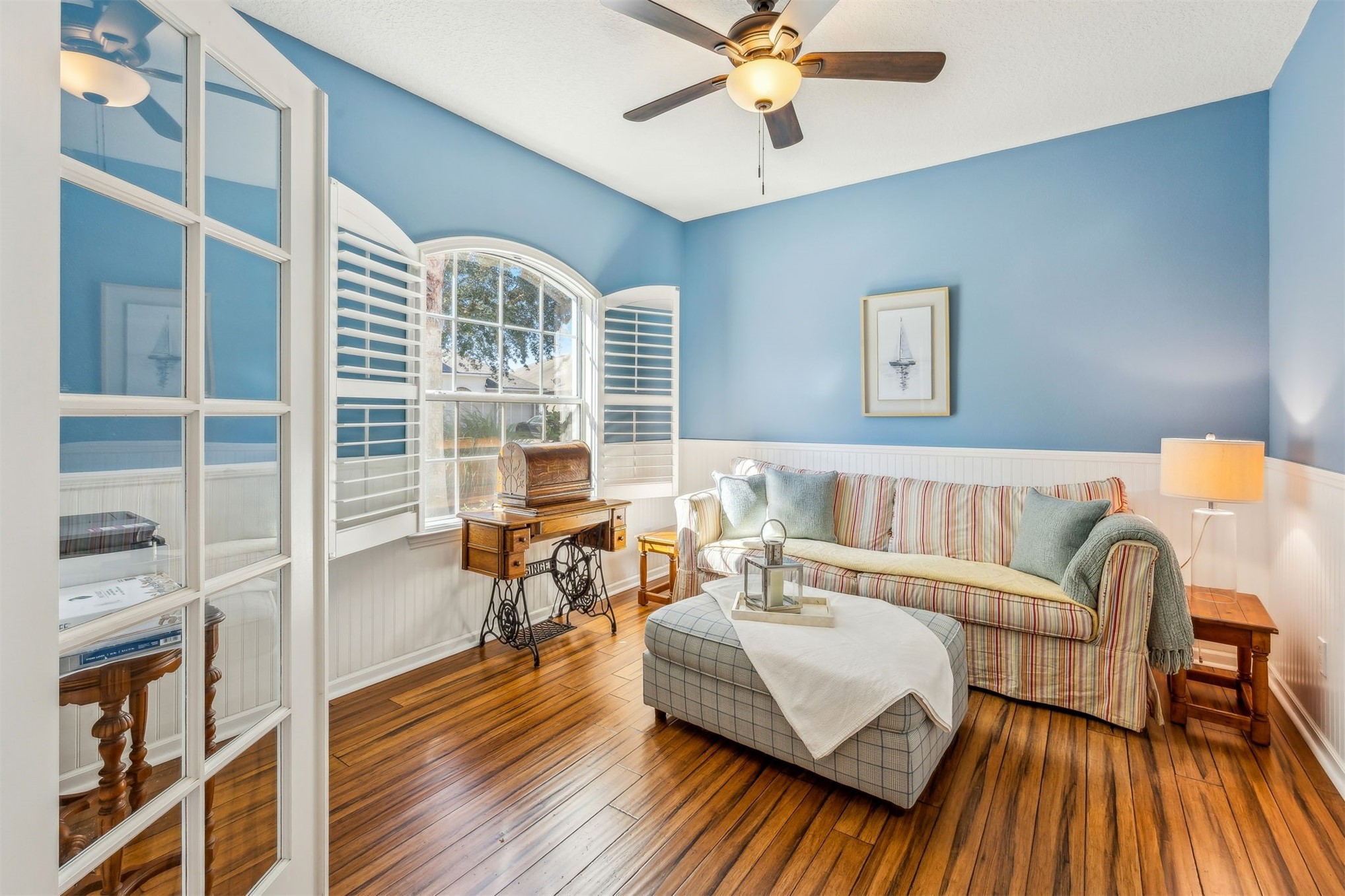 95050 Poplar Way Fernandina Beach, FL 32034 - Photo 13 of 42 a living room with furniture and a wooden floor