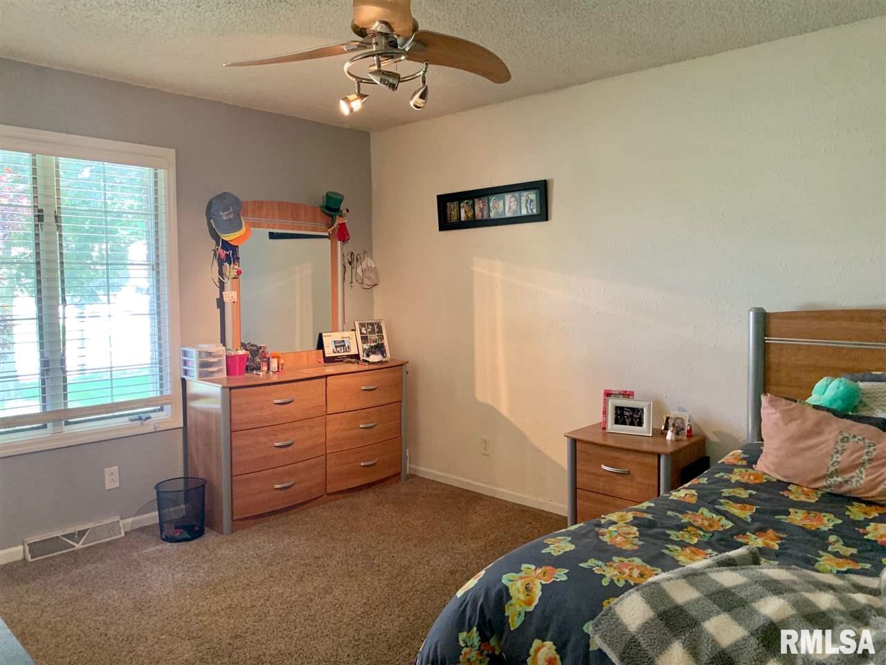 2560 Lindsay Road Springfield, IL 62704 - Photo 15 of 26