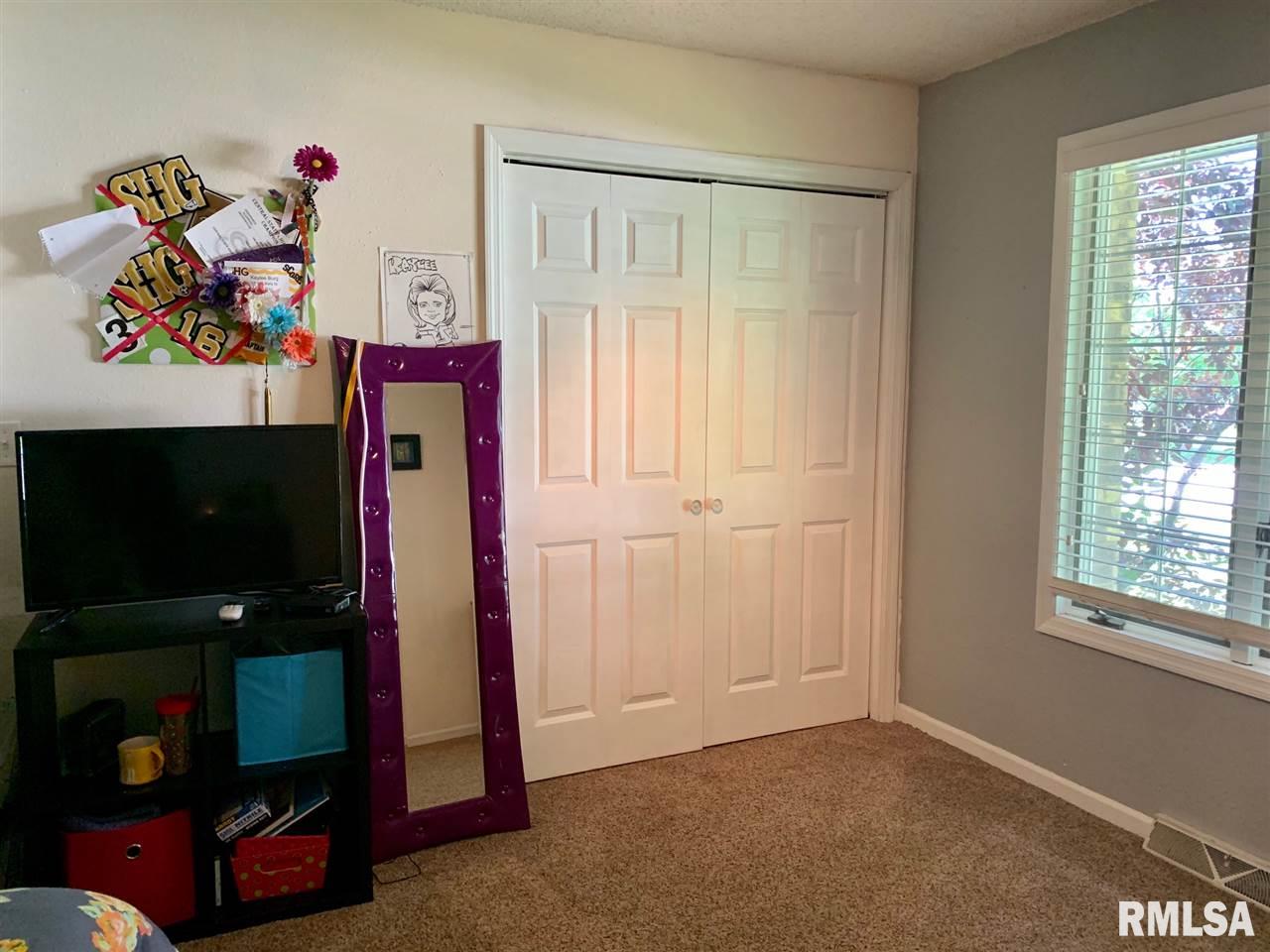 2560 Lindsay Road Springfield, IL 62704 - Photo 16 of 26