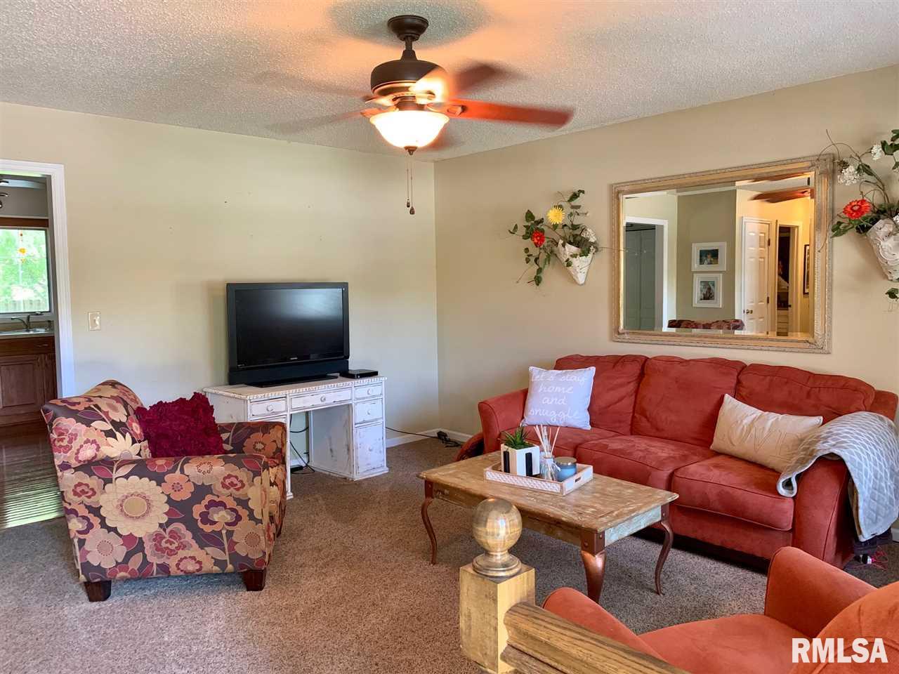 2560 Lindsay Road Springfield, IL 62704 - Photo 5 of 26