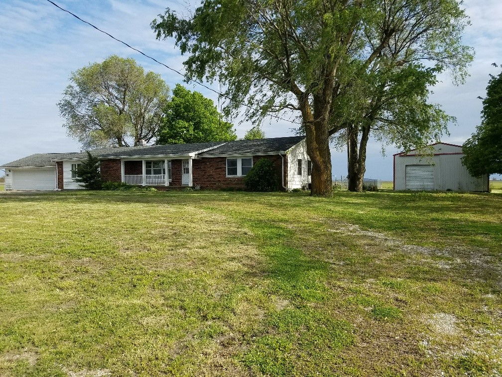 732 East 1800 Road Tower Hill, IL 62571 - Photo 1 of 14