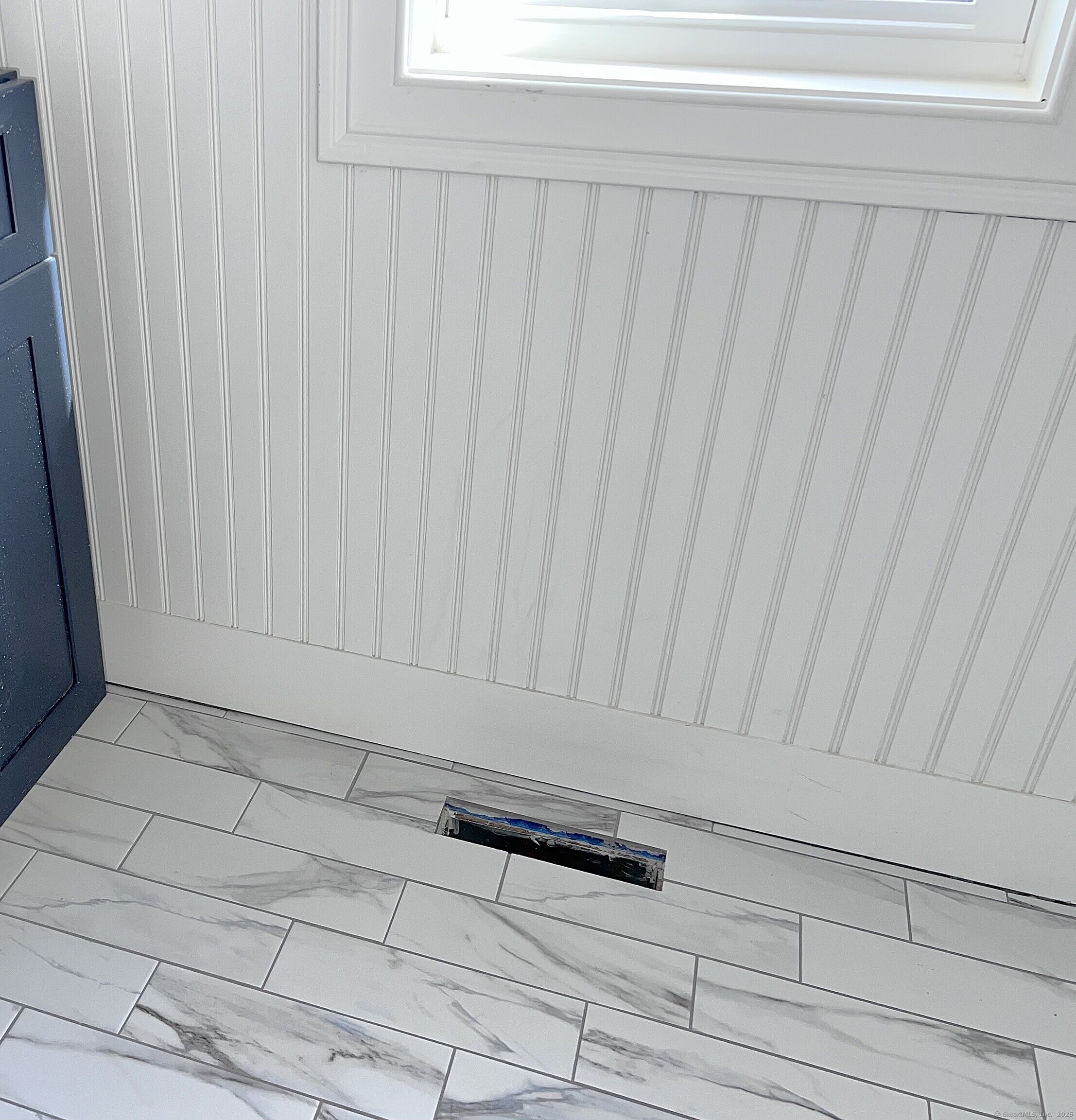 33 Village Circle, Unit 33 Guilford, CT 06437 - Photo 9 of 14 a view of a livingroom with an entryway