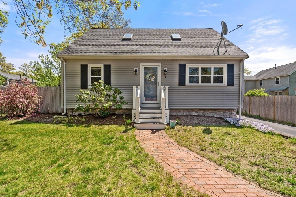 1 Thornton Road Norton, MA 02766 - Photo 1 of 36 Gallery Image 1