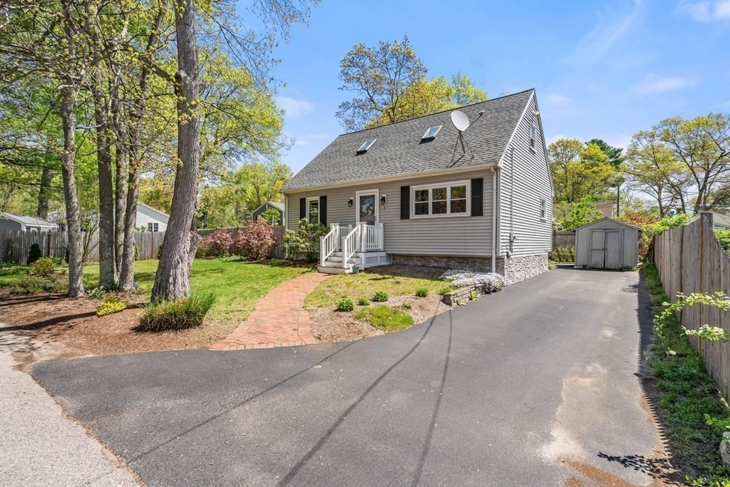 1 Thornton Road Norton, MA 02766 - Photo 3 of 36 Gallery Image 3