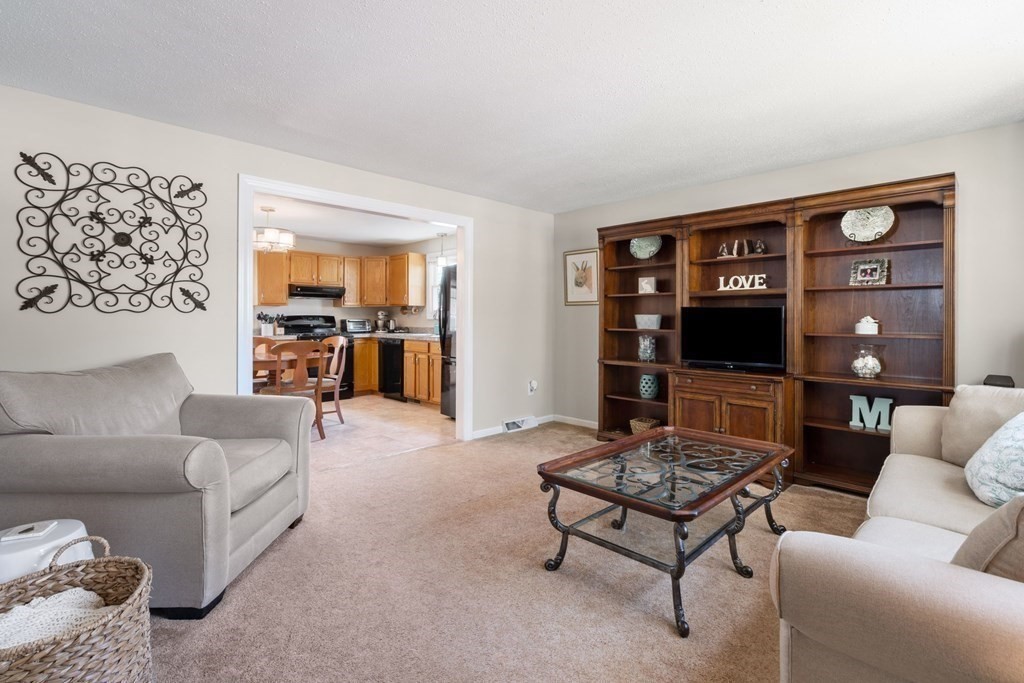 1 Thornton Road Norton, MA 02766 - Photo 7 of 36 Gallery Image 7