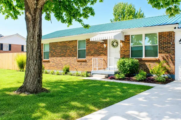 $277,900 | 1901 Lovers Lane, Paris, KY 40361