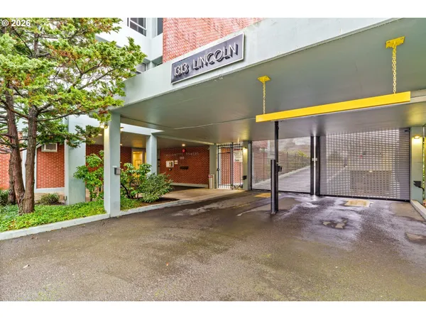 a view of an outdoor space with a street