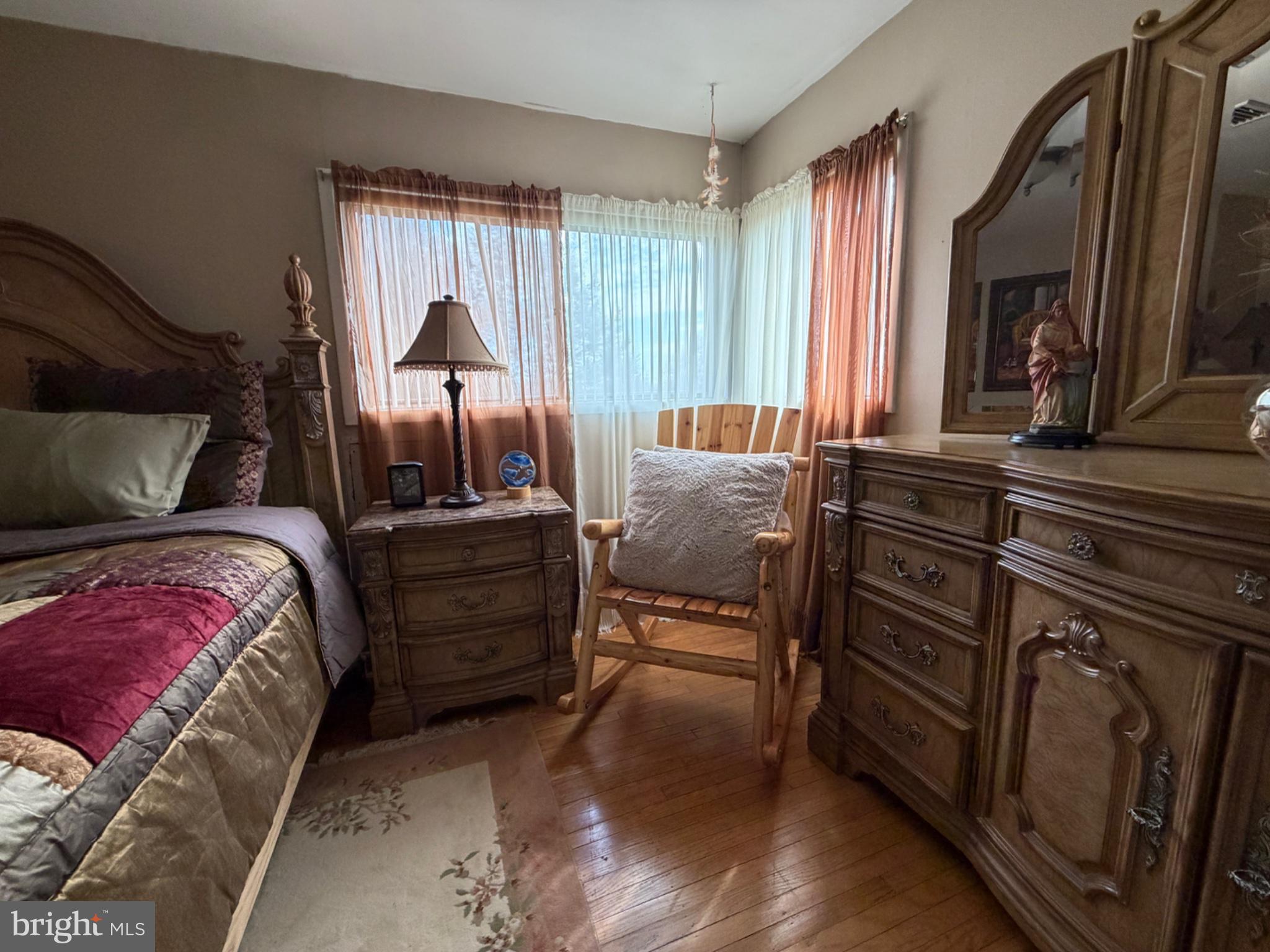 89 Upper Ferry Road Ewing, NJ 08628 - Photo 22 of 31 Cozy retreat with warm sunlight.