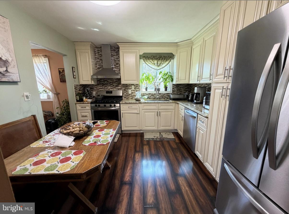 89 Upper Ferry Road Ewing, NJ 08628 - Photo 6 of 31 Charming kitchen with modern elegance.