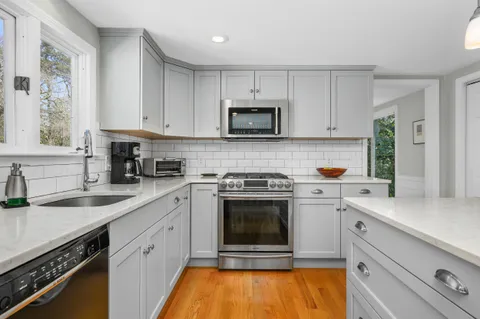 $850,000 | 10 Park Lane, Brewster, MA 02631