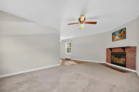 $329,000 | 11 Fieldstone Drive, Unit 130, Hartsdale, NY 10530