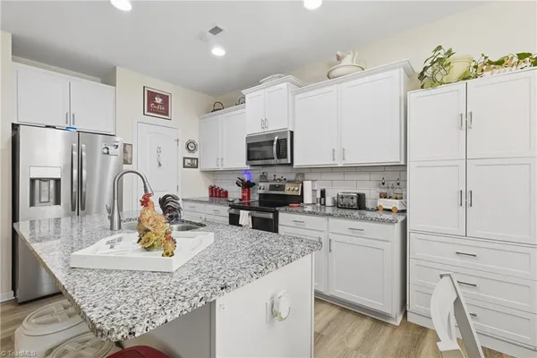 $349,900 | 527 Dogwood Drive, Liberty, NC 27298
