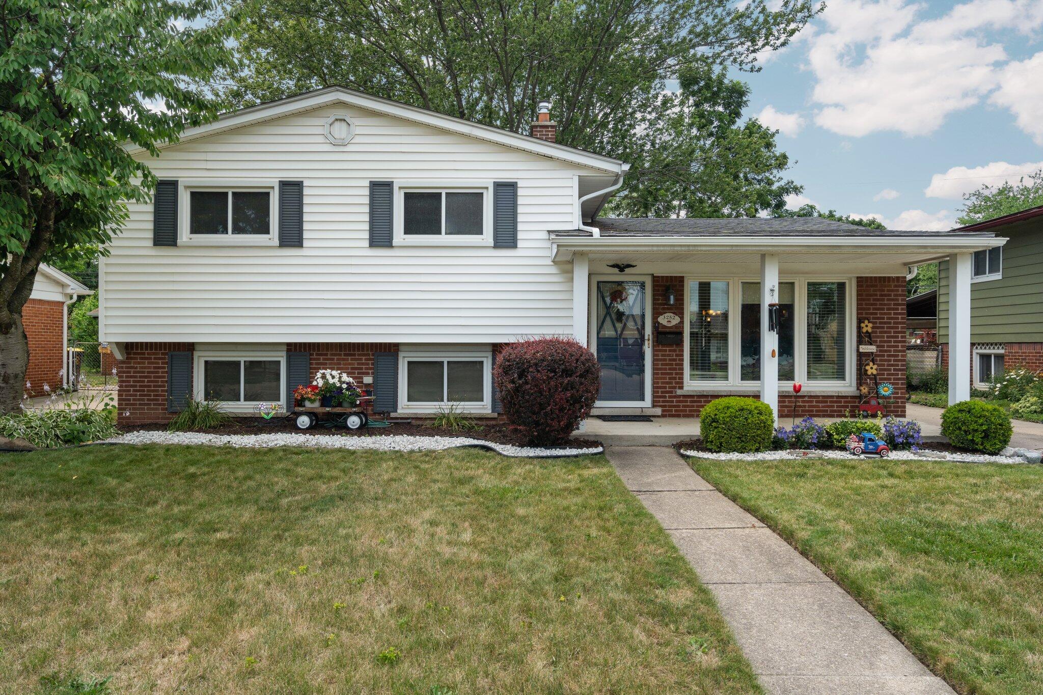 3252 Grange Road Trenton, MI 48183 - Photo 1 of 1 31-web-or-mls-APH03739