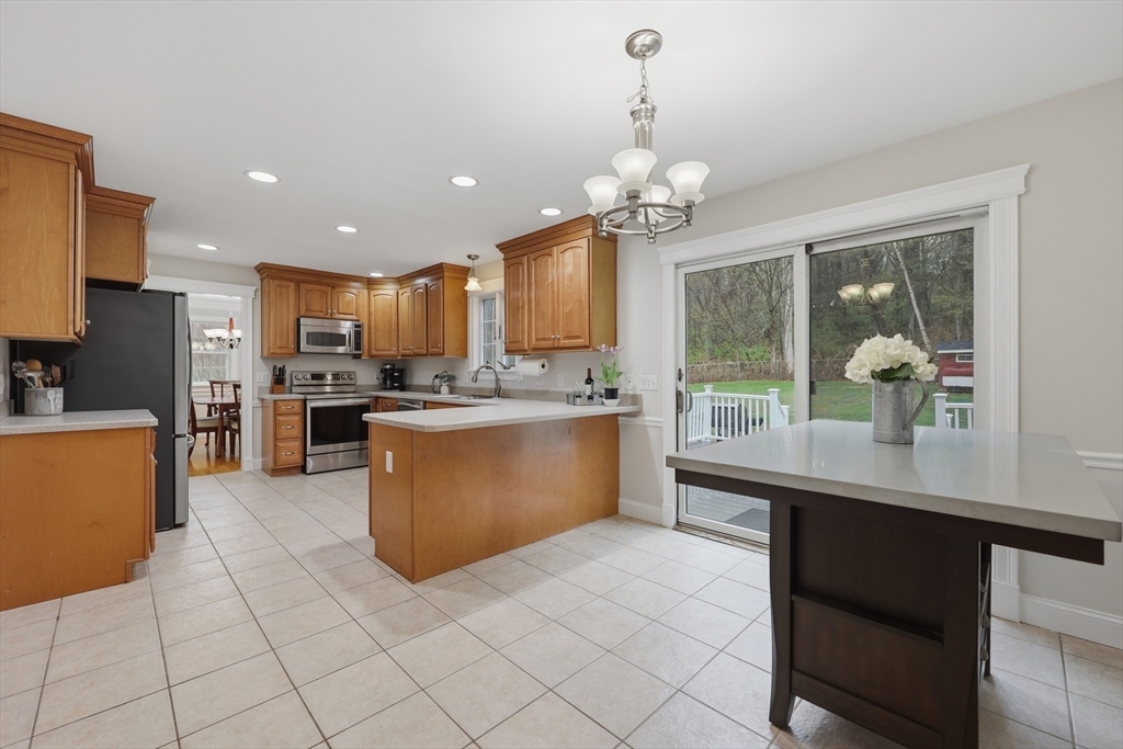 324 West Sutton Road Sutton, MA 01590 - Photo 9 of 42 Gallery Image 9