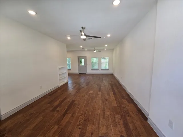 $2,100 | 2105 Tiger Trail, Unit 702, Round Rock, TX 78664