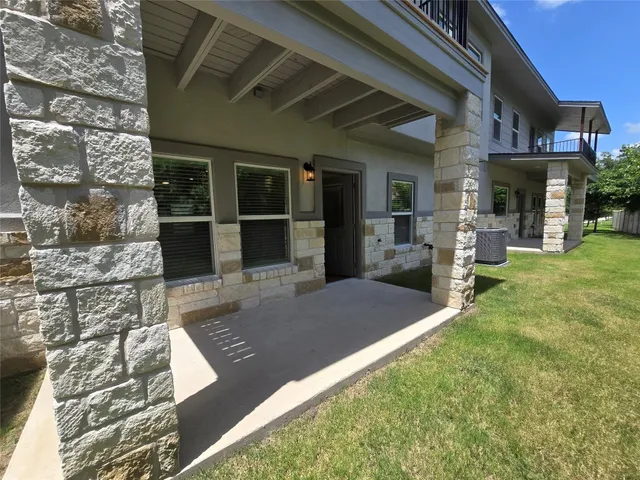 $2,100 | 2105 Tiger Trail, Unit 702, Round Rock, TX 78664