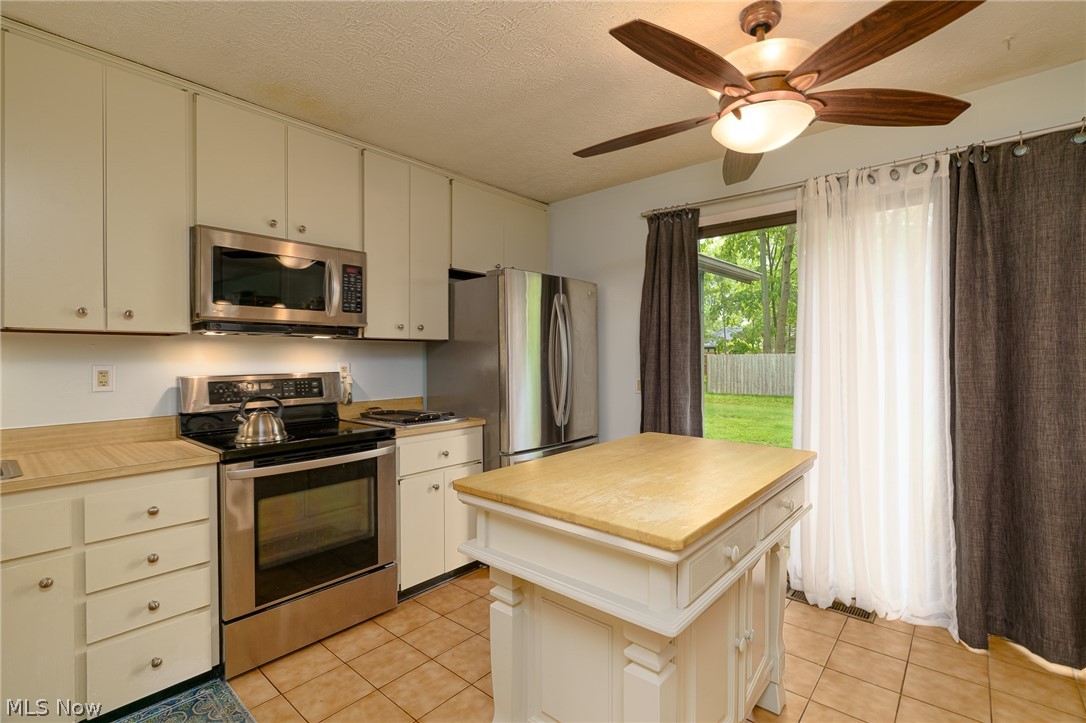 10804 Watercress Road Strongsville, OH 44149 - Photo 8 of 31