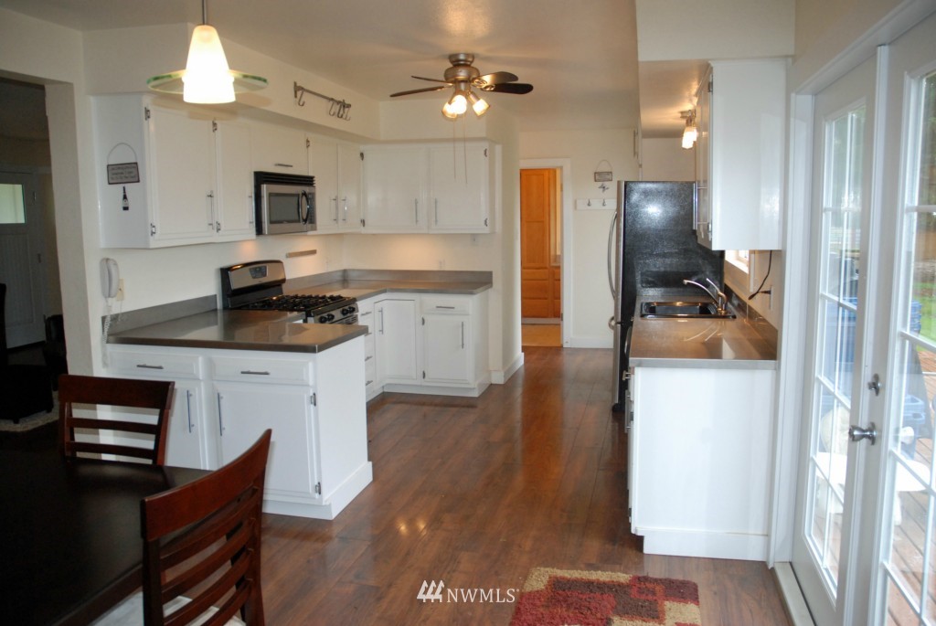 3766 Bay Road Ferndale, WA 98248 - Photo 7 of 25
