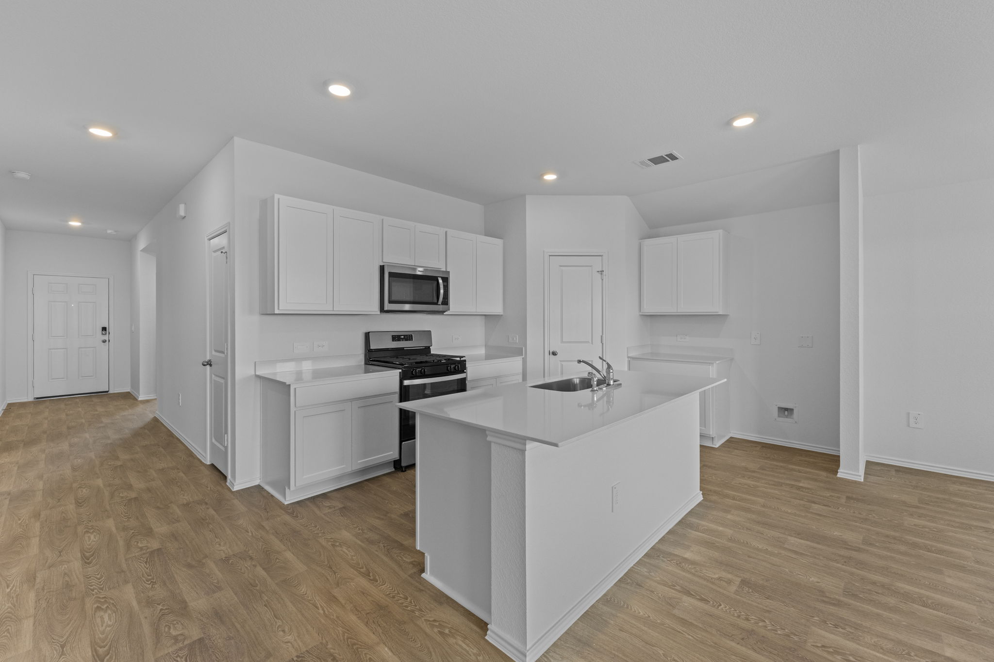 12208 Silverton Tree Bend Mustang Ridge, TX 78610 - Photo 14 of 28