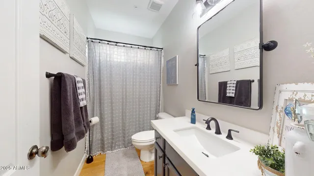 $1,050,000 | 2968 East Agritopia Loop North, Gilbert, AZ 85296