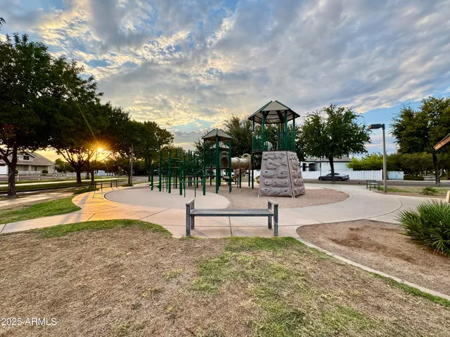 $1,050,000 | 2968 East Agritopia Loop North, Gilbert, AZ 85296