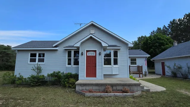$310,000 | 5518 Caberfae Highway, Manistee, MI 49660