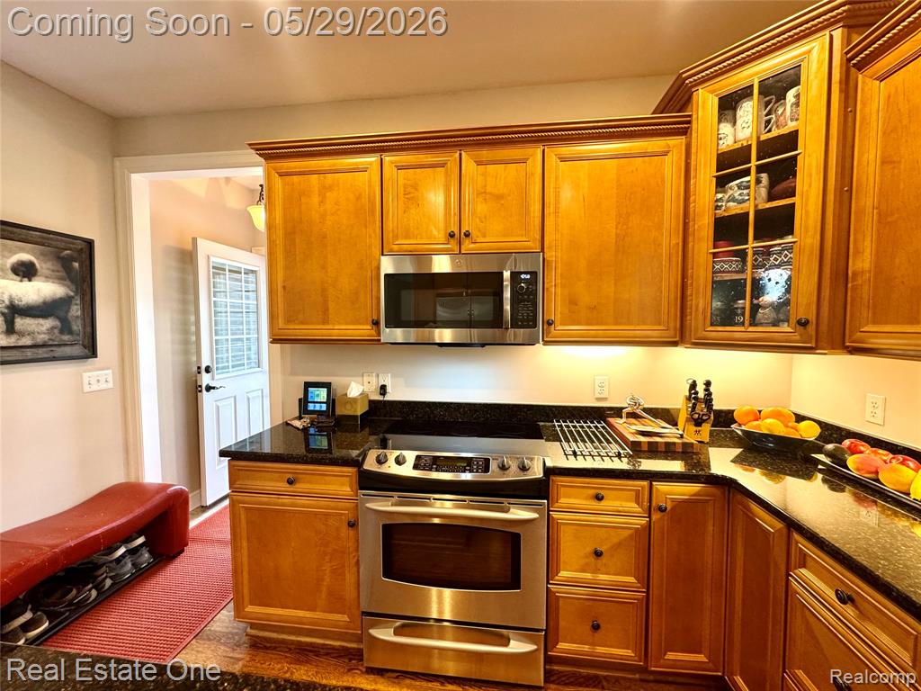 306 Woodward Avenue Rochester, MI 48307 - Photo 10 of 22