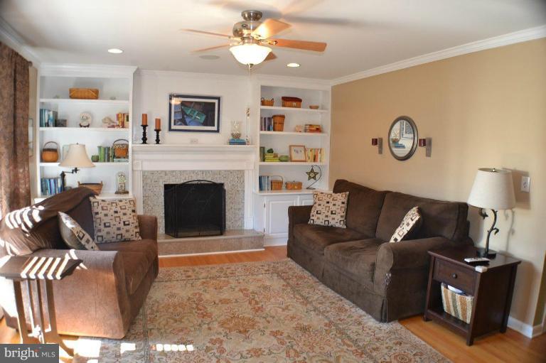 10173 Dahlgren Road King George, VA 22485 - Photo 11 of 24 Living Room