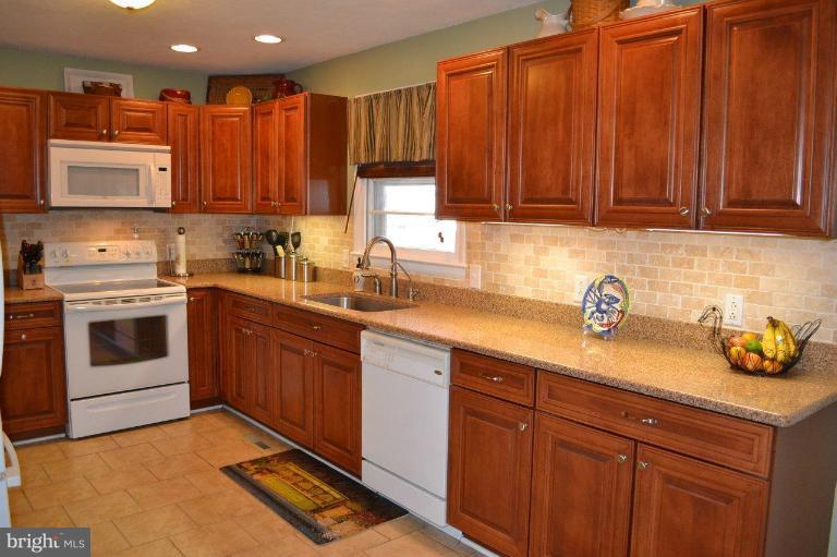 10173 Dahlgren Road King George, VA 22485 - Photo 18 of 24 Kitchen
