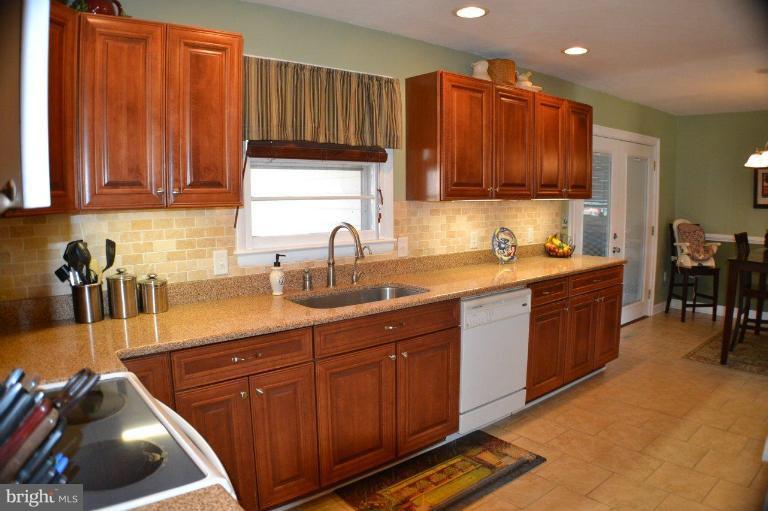 10173 Dahlgren Road King George, VA 22485 - Photo 19 of 24 Kitchen