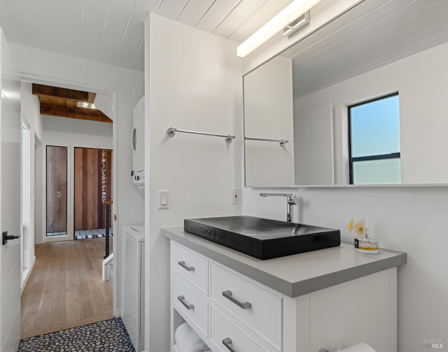 46 Sea Walk Drive The Sea Ranch, CA 95497 - Photo 17 of 63 Guest Bathroom off Entry Level