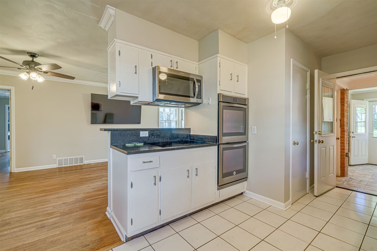 5587 Melvin Road Memphis, TN 38120 - Photo 9 of 24