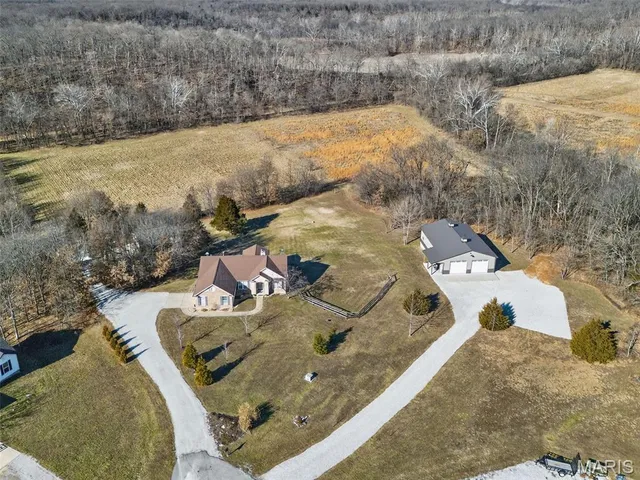 $875,000 | 113 Bridlespur Court, Hawk Point, MO 63349