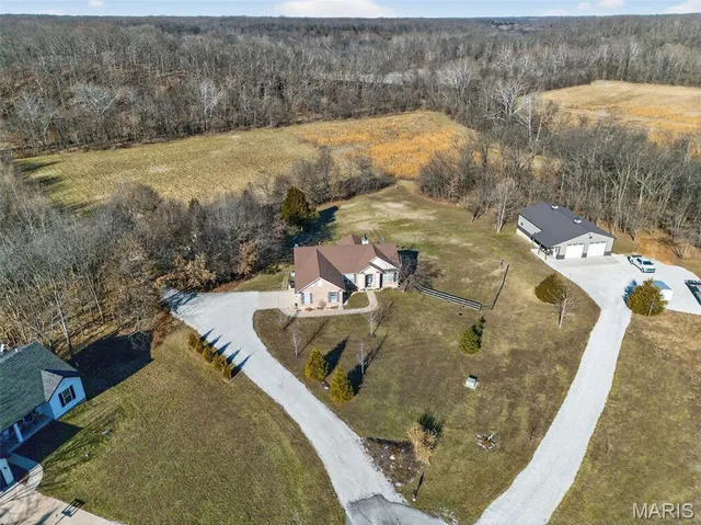 $875,000 | 113 Bridlespur Court, Hawk Point, MO 63349