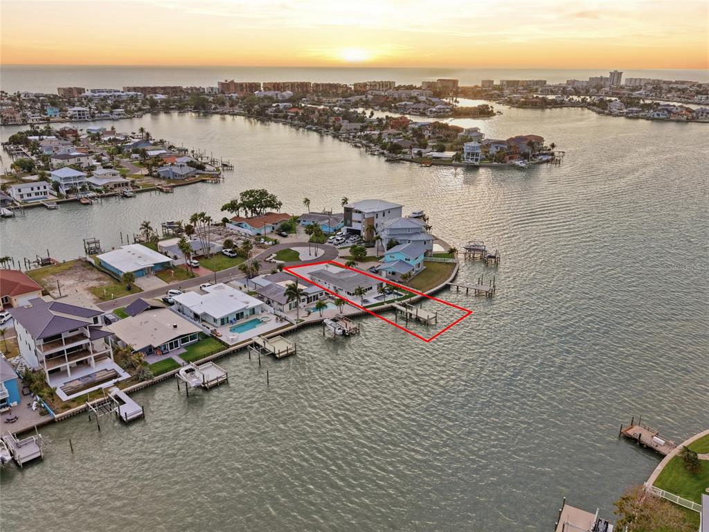 16113 5th Street East Redington Beach, FL 33708 - Photo 4 of 59