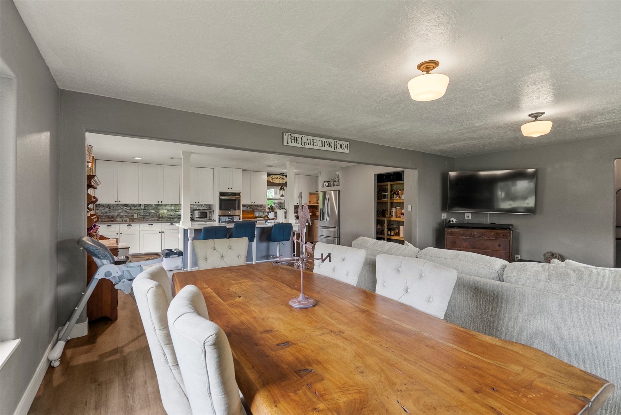 5211 Ghinaudo Road Hitchcock, TX 77563 - Photo 10 of 34 a view of a dining room with furniture