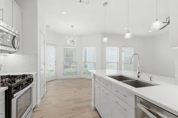 $2,550 | 6737 Firenze Lane, Frisco, TX 75034